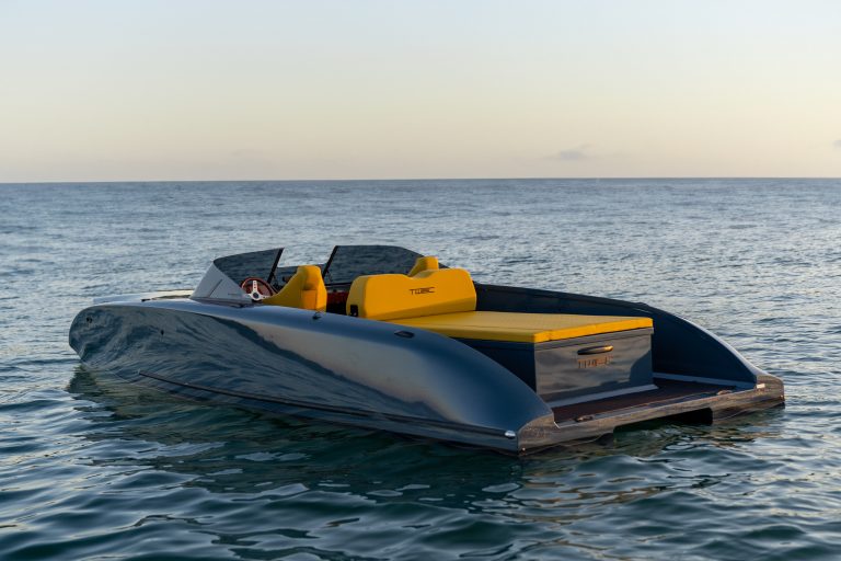 Twiel Z7 live on water Bodensee, Lake Constance